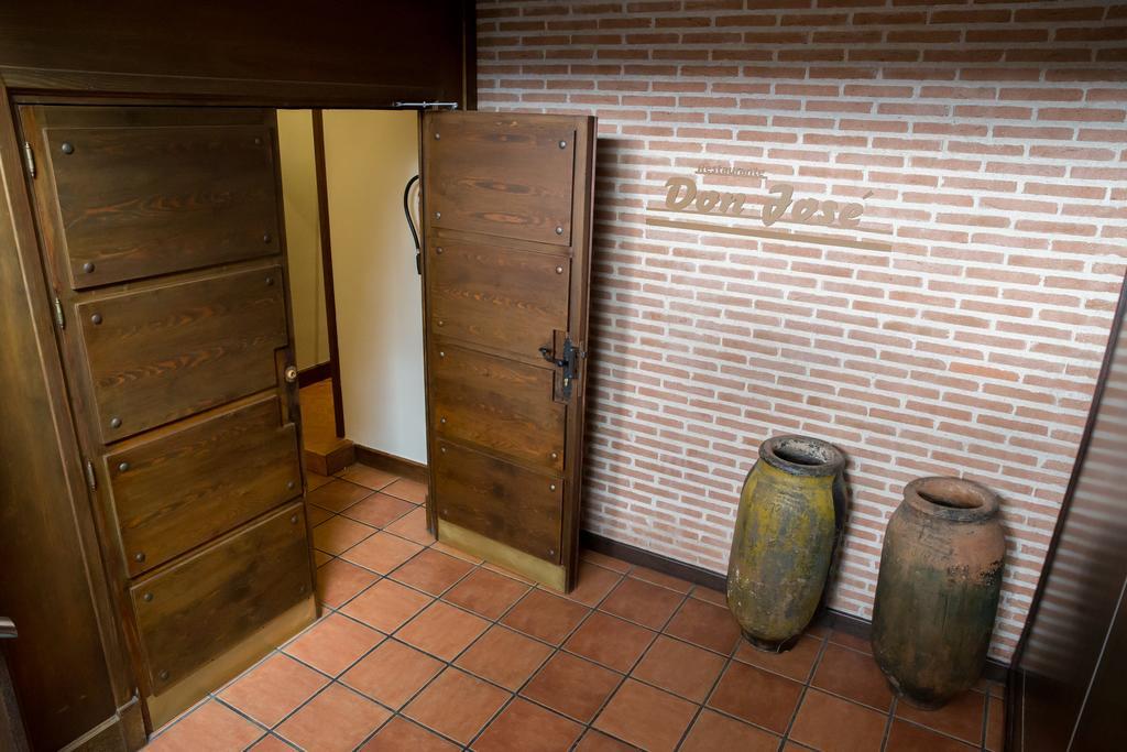 Hostal Torrejon Torrejón de Ardoz Extérieur photo