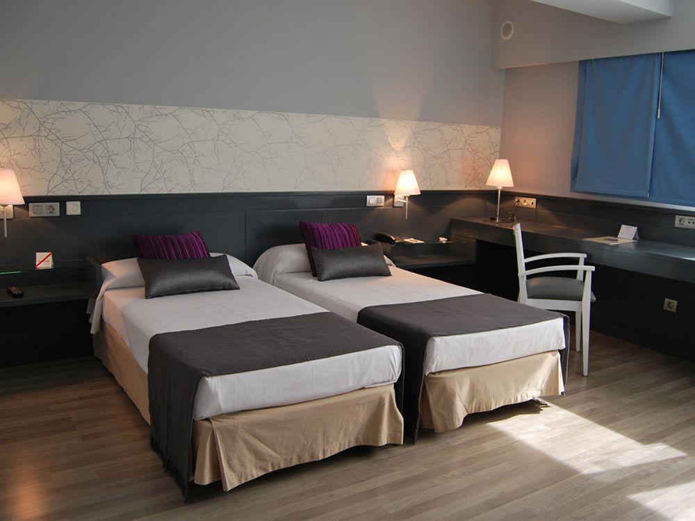 Hostal Torrejon Torrejón de Ardoz Extérieur photo