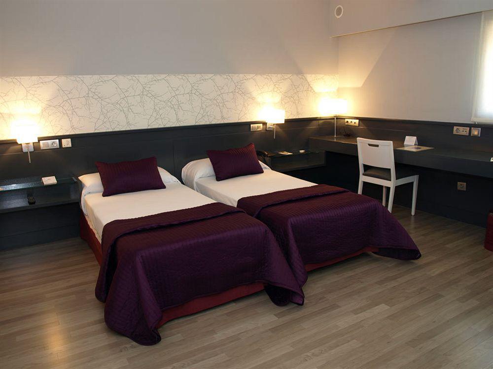 Hostal Torrejon Torrejón de Ardoz Extérieur photo