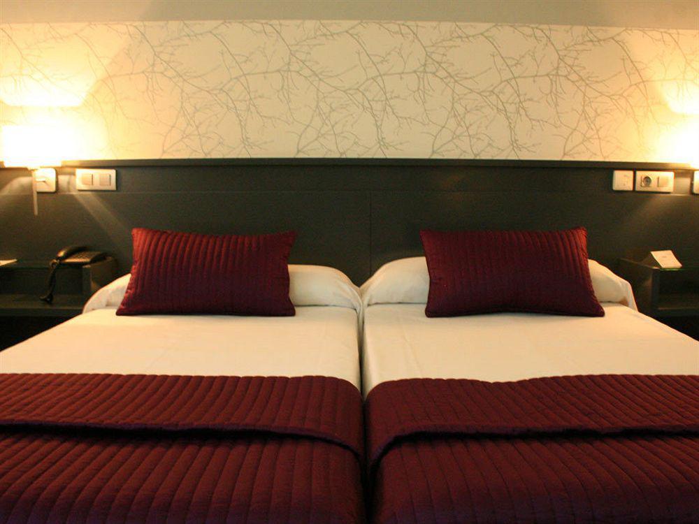 Hostal Torrejon Torrejón de Ardoz Extérieur photo